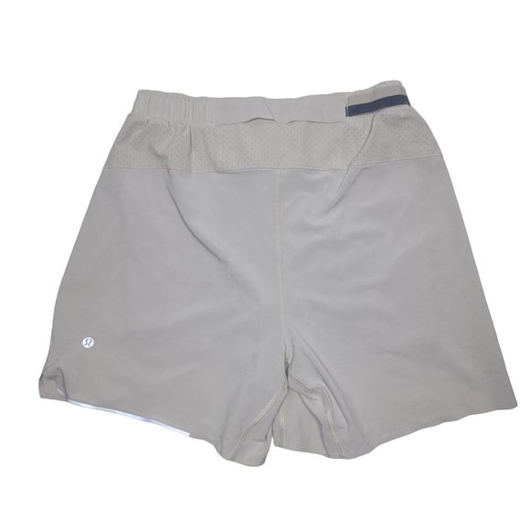 Lululemon mens fast and free grey/cream color lined shorts size medium